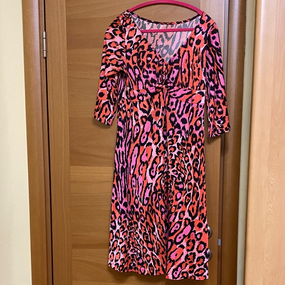 Vibrant Animal Print Dress. Size Large. 100% silk